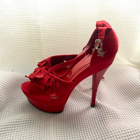 ♦️SOLD ♦️heels - Picture 7 of 13